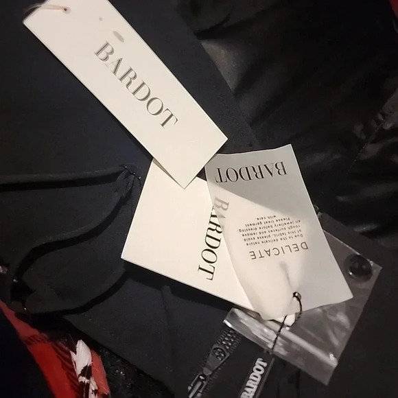 BARDOT TAMSIN LACE CORSET TOP IN BLACK SIZE 4 - Picture 5 of 5